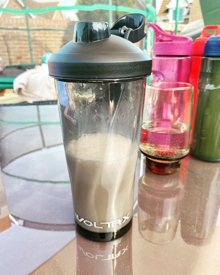 Electric Shaker Bottles for Supplements Mixing Electric Shaker Bottles for Supplements Mixing